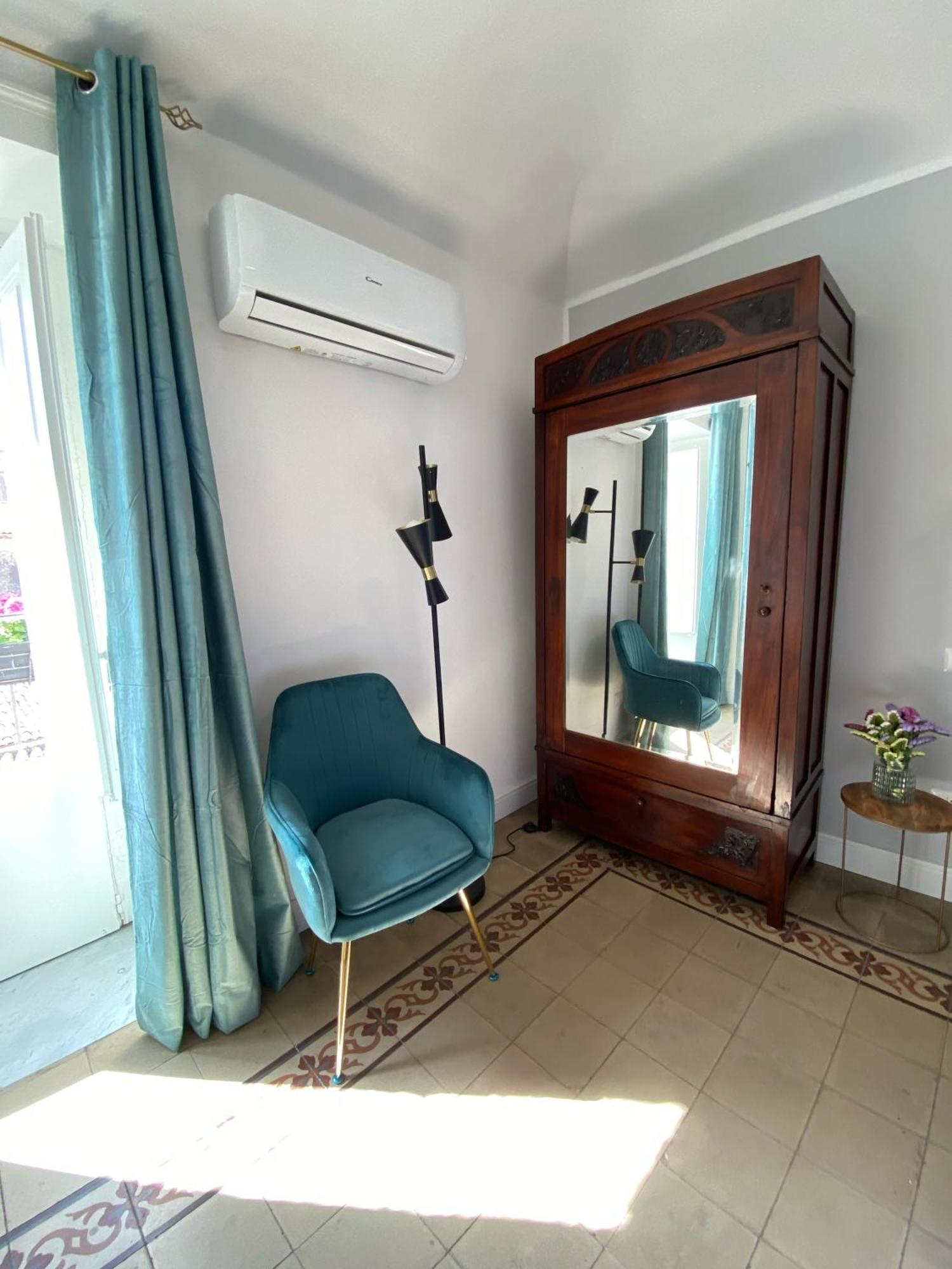 Dimora Dei Minoriti Bed & Breakfast Katanya Dış mekan fotoğraf